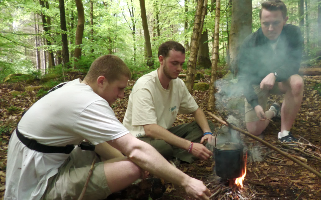 WATCH: Come Foraging With a Bushcraft Expert